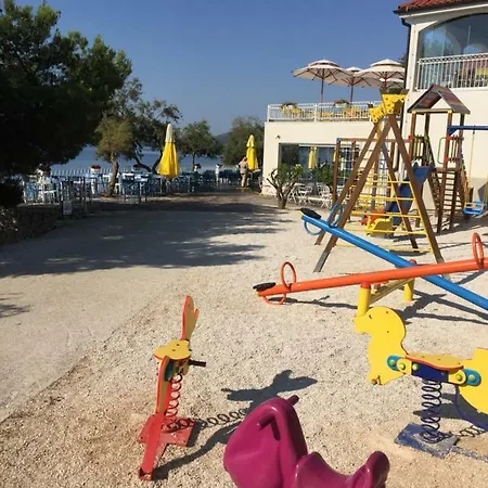 Prázdninový dům Holiday N&n Seget Vranjica