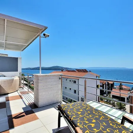 Prázdninový dům Holiday N&n Seget Vranjica